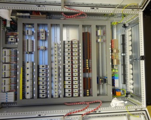 Control cabinet Mondejana Layer
